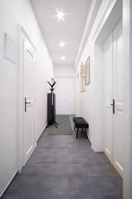 Helen Homestay Prague Palmovka