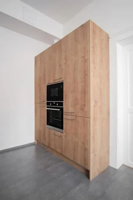 Helen Homestay Prague Palmovka Apartamento