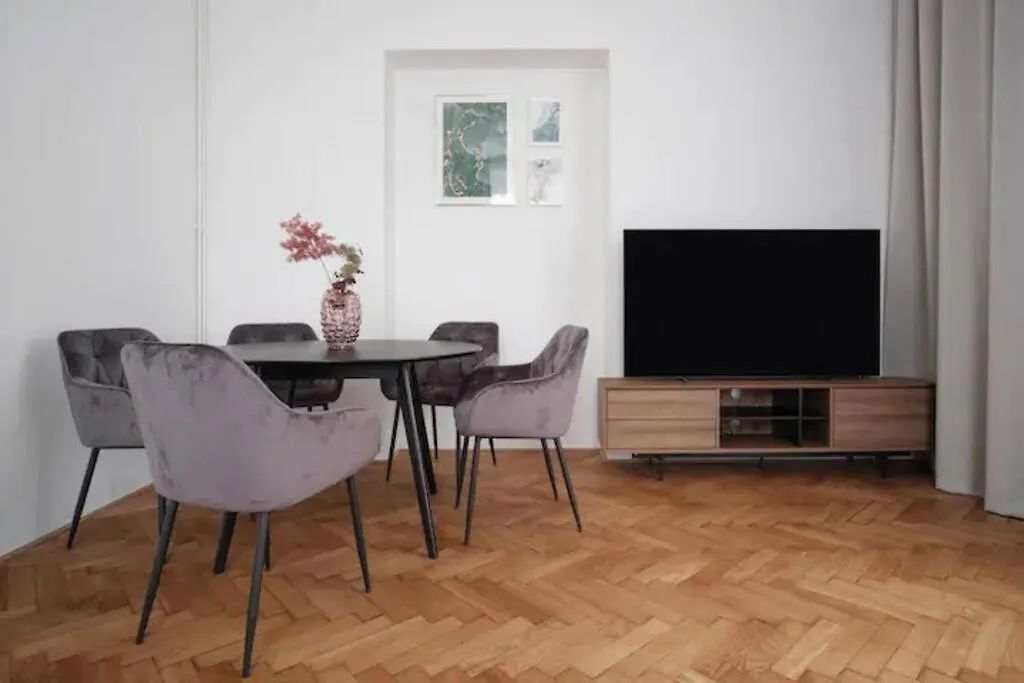 Helen Homestay Prague Palmovka